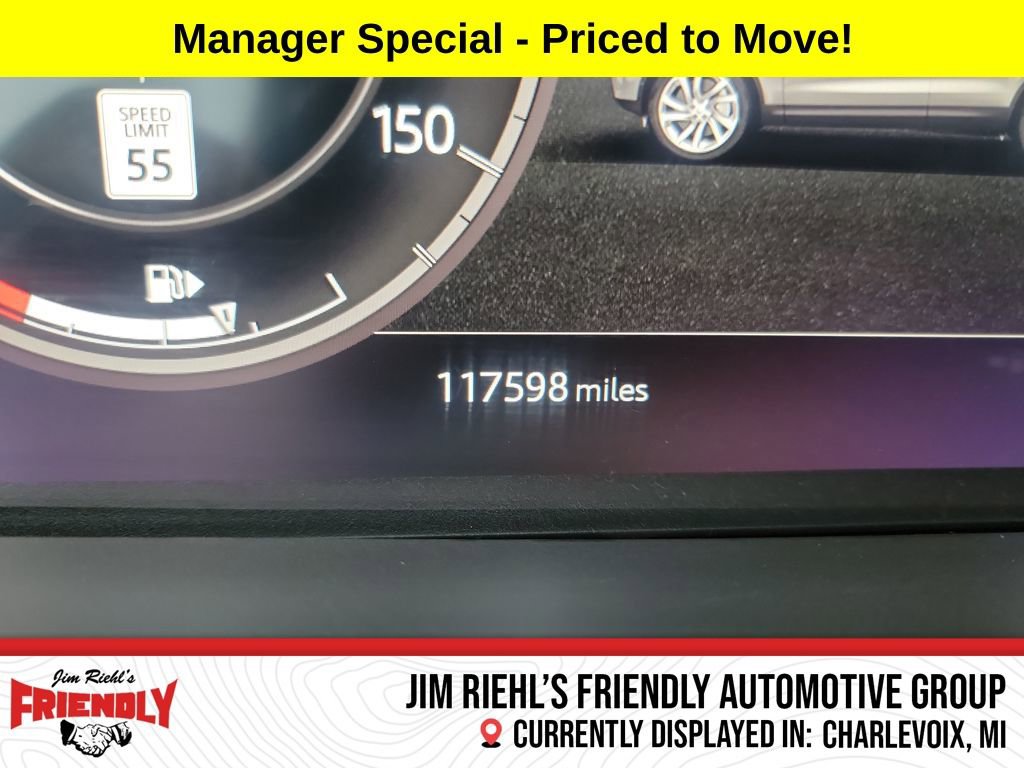 Used 2018 Land Rover Discovery SE image 16