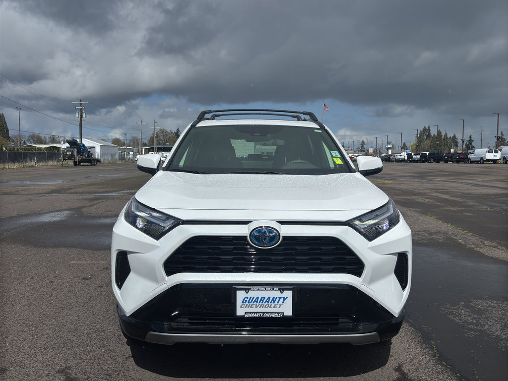 Used 2024 Toyota RAV4 SE w/ Convenience Package AWD/4WD image 2