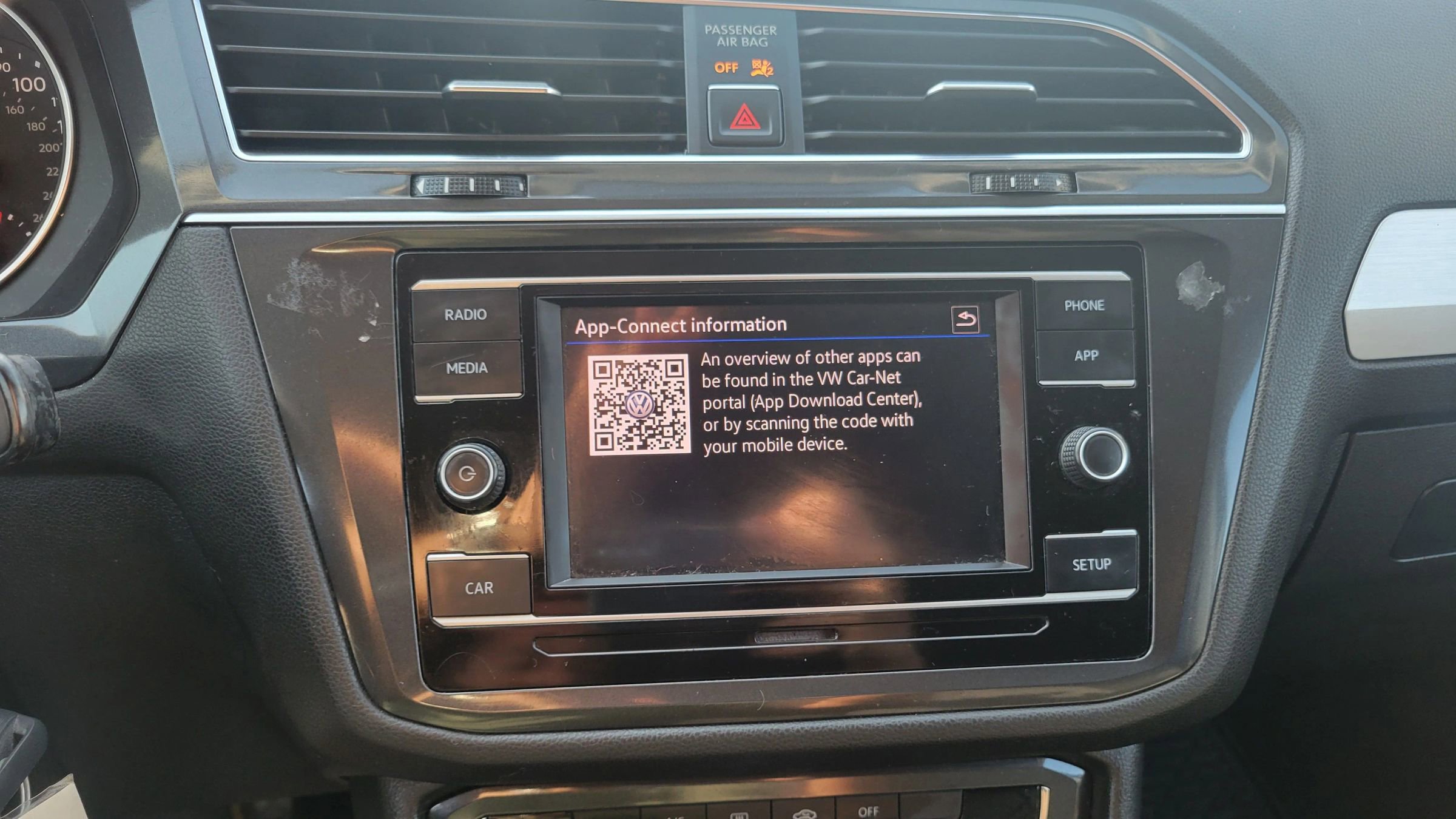 Used 2018 Volkswagen Tiguan S image 21