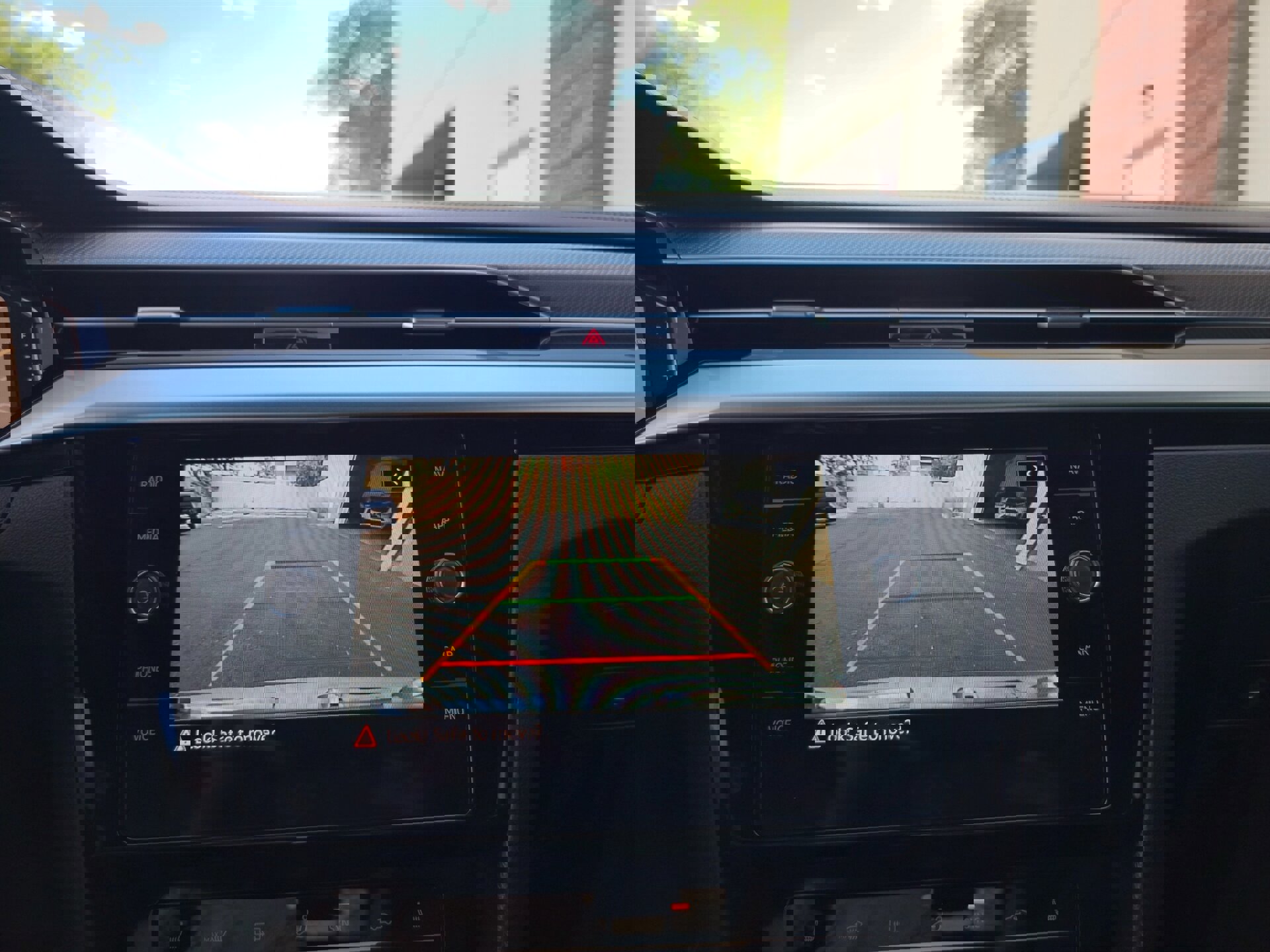 Used 2022 Volkswagen Arteon SE image 22