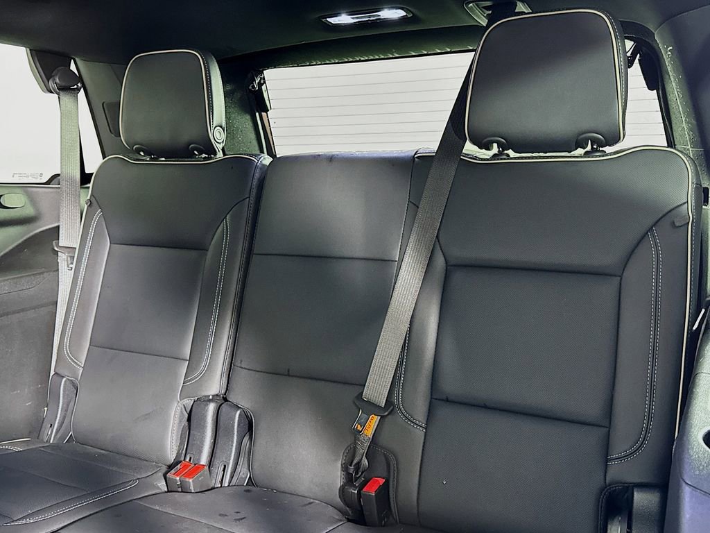 Used 2022 GMC Yukon SLT w/ SLT Luxury Package image 12