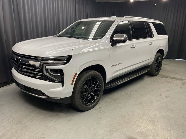 New 2026 Chevrolet Suburban Premier w/ Sun And Tow Package AWD/4WD image 3