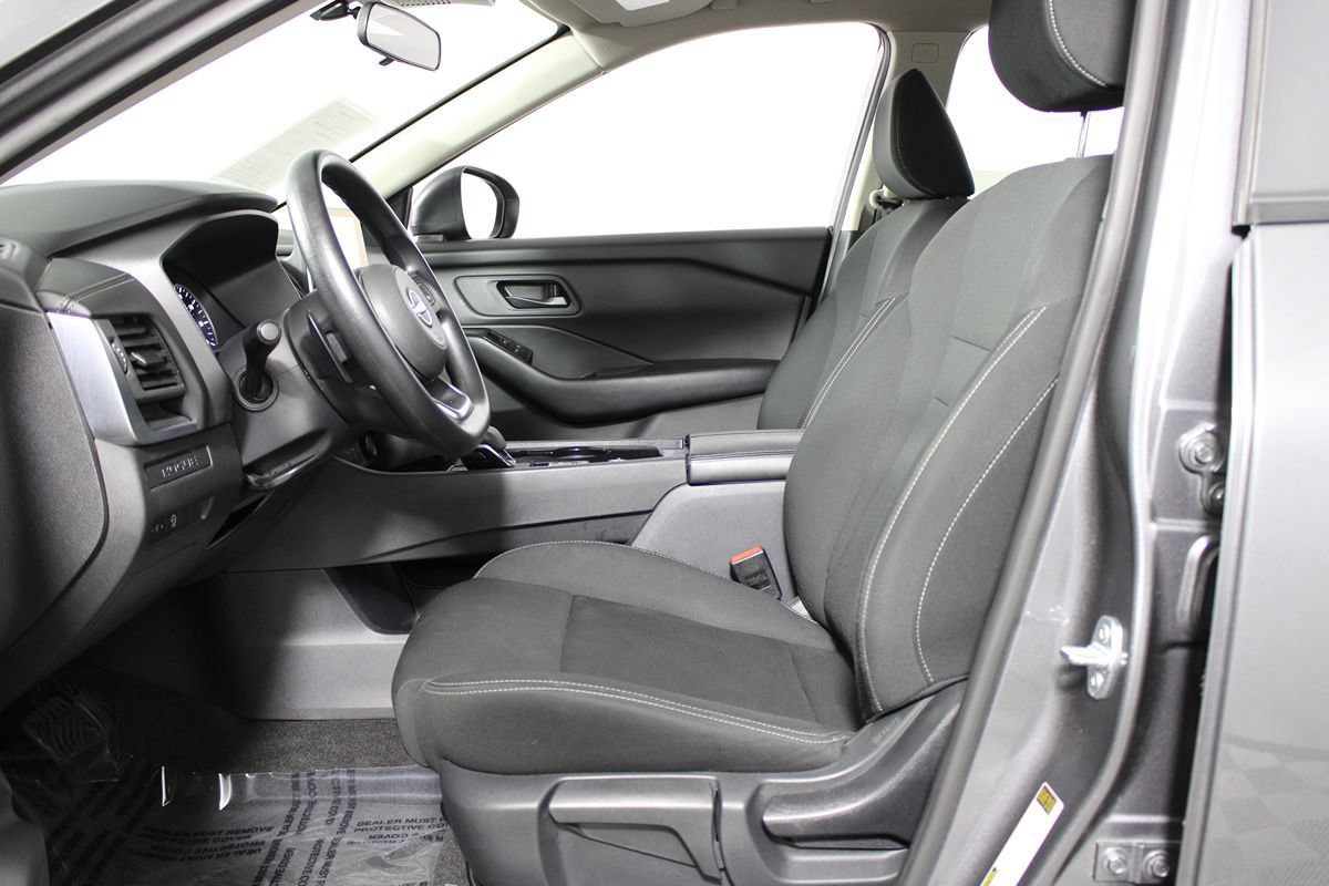 Used 2024 Nissan Rogue S FWD image 7