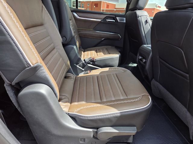 New 2026 GMC Acadia Denali Ultimate AWD/4WD image 41