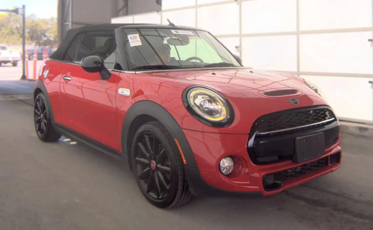 Used 2019 MINI Cooper S w/ Premium Package FWD image 1