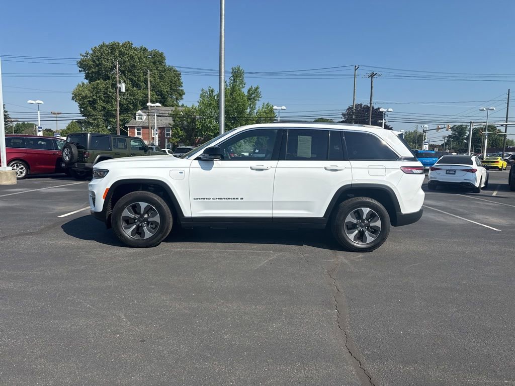 Used 2022 Jeep Grand Cherokee Limited 4xe AWD/4WD image 2