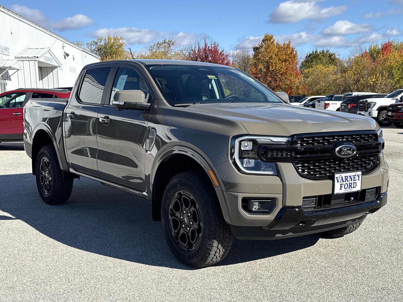New 2025 Ford Ranger Lariat w/ Black Appearance Package image 3