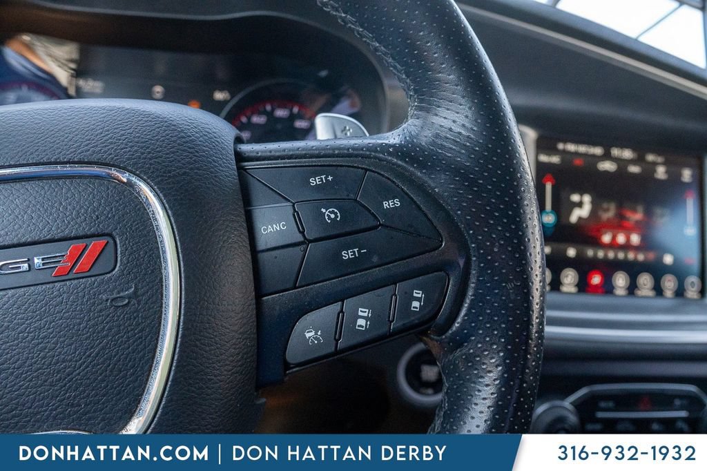 Used 2017 Dodge Charger R/T RWD image 12