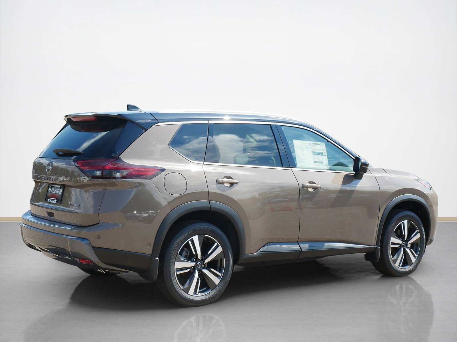 New 2025 Nissan Rogue SL image 2