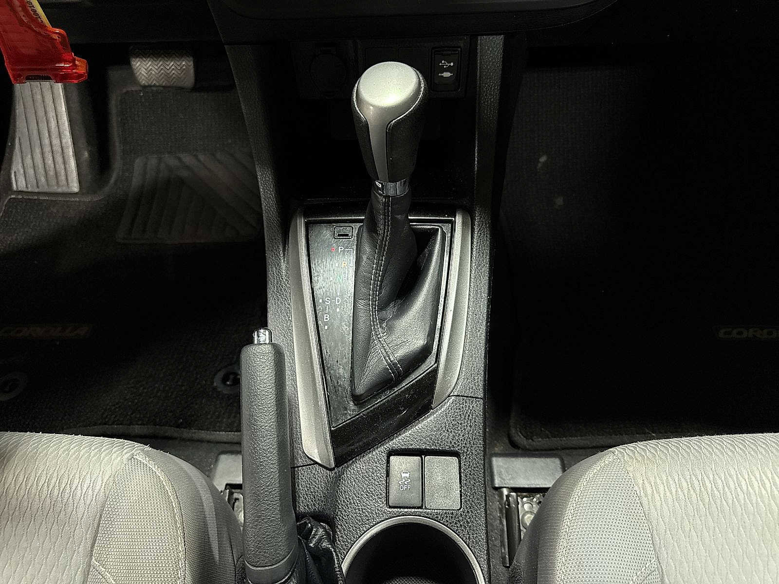 Used 2014 Toyota Corolla LE image 29