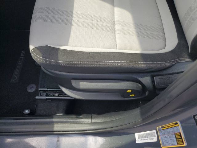 Certified 2023 Hyundai Venue SEL w/ Cargo Package FWD image 17