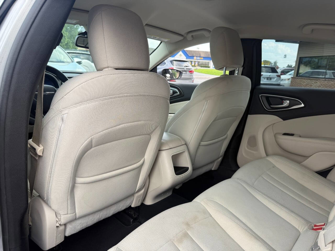 Used 2015 Chrysler 200 Limited w/ Convenience Group image 23