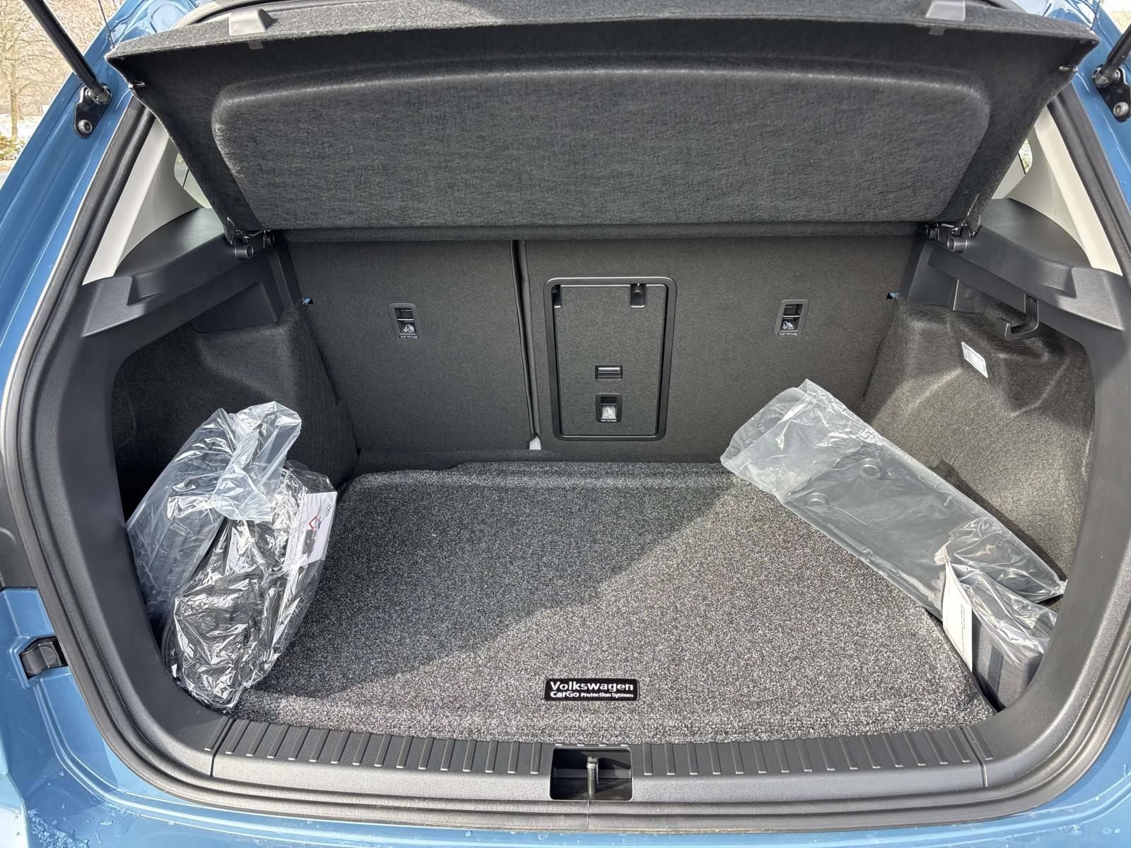 New 2026 Volkswagen Taos SEL AWD/4WD image 9
