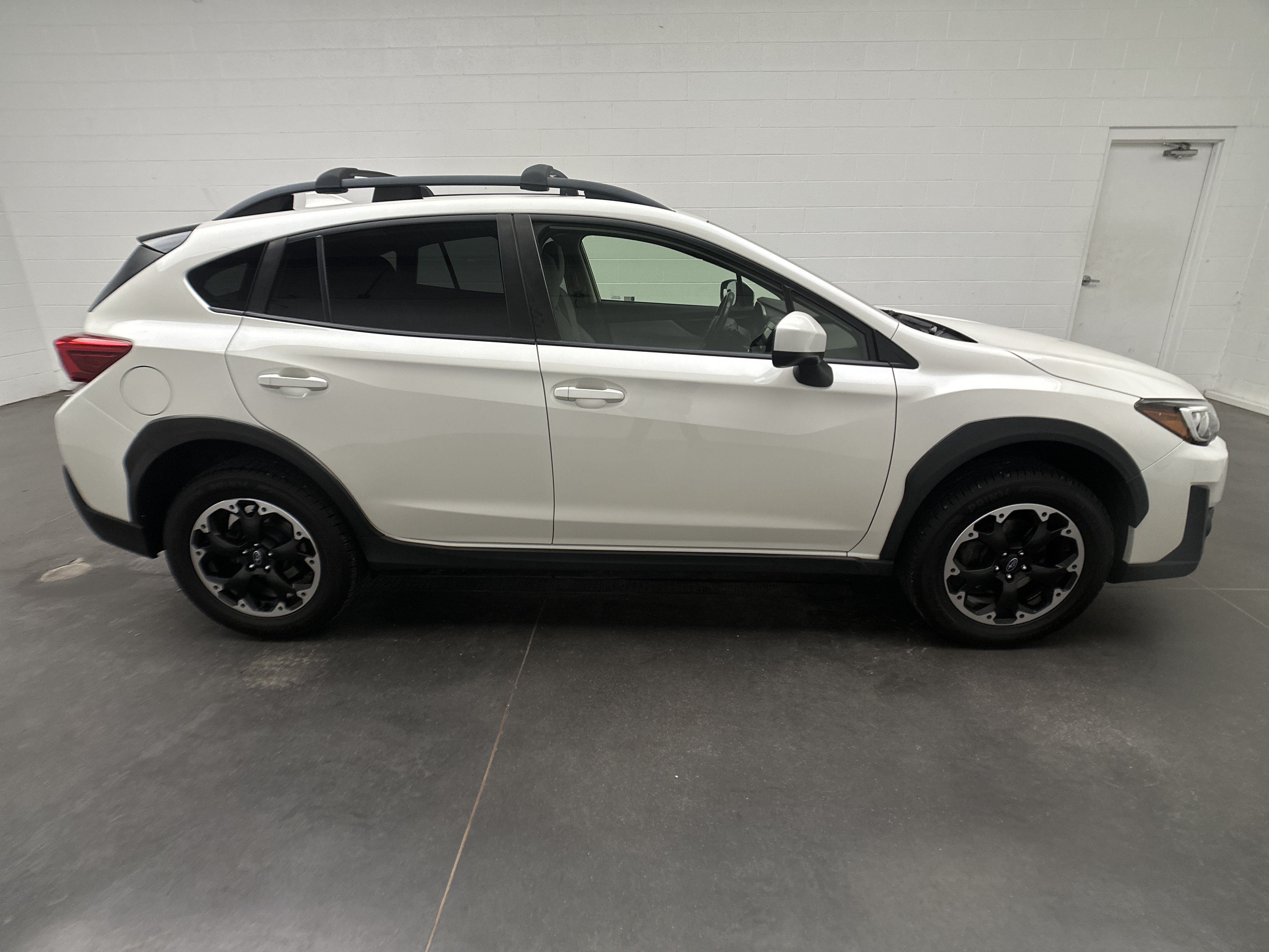 Used 2022 Subaru Crosstrek 2.0i Premium AWD/4WD image 9