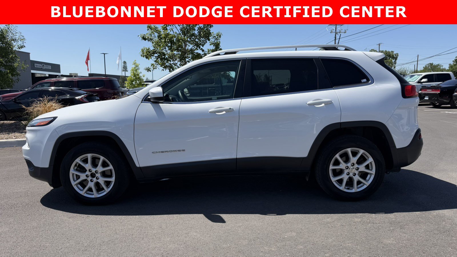 Used 2018 Jeep Cherokee Latitude FWD image 8