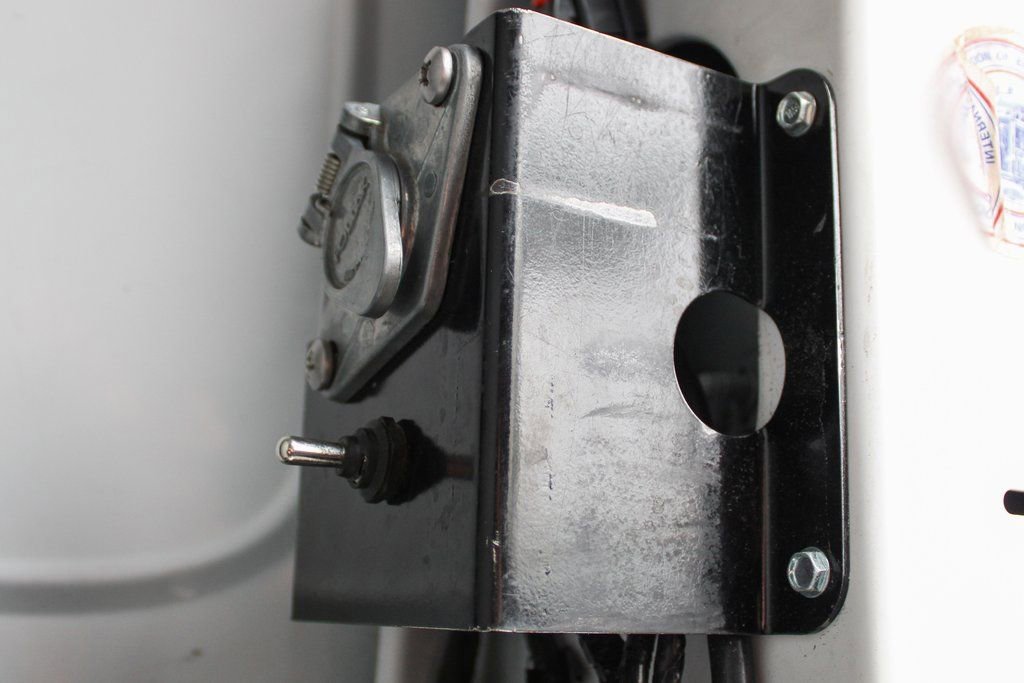 Used 2020 Chevrolet Express 3500 w/ Driver Convenience Package image 9