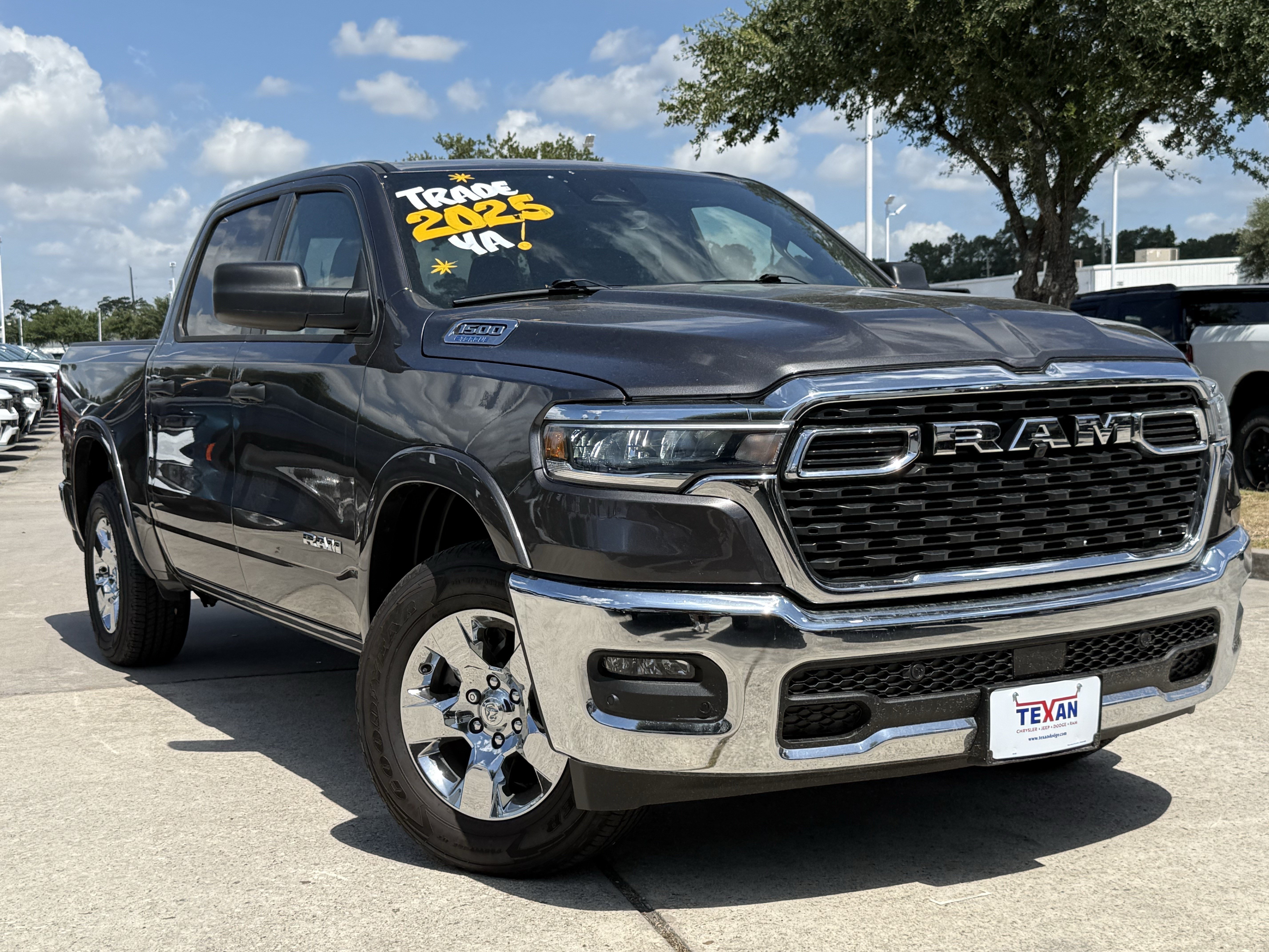 Used 2025 RAM 1500 Big Horn AWD/4WD image 2