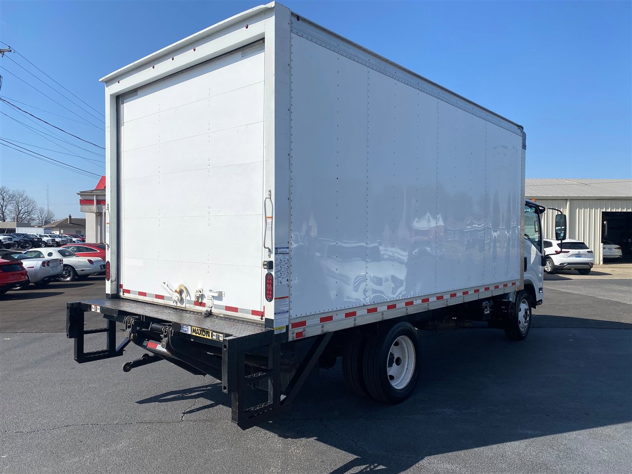 Used 2020 Isuzu NPR image 5