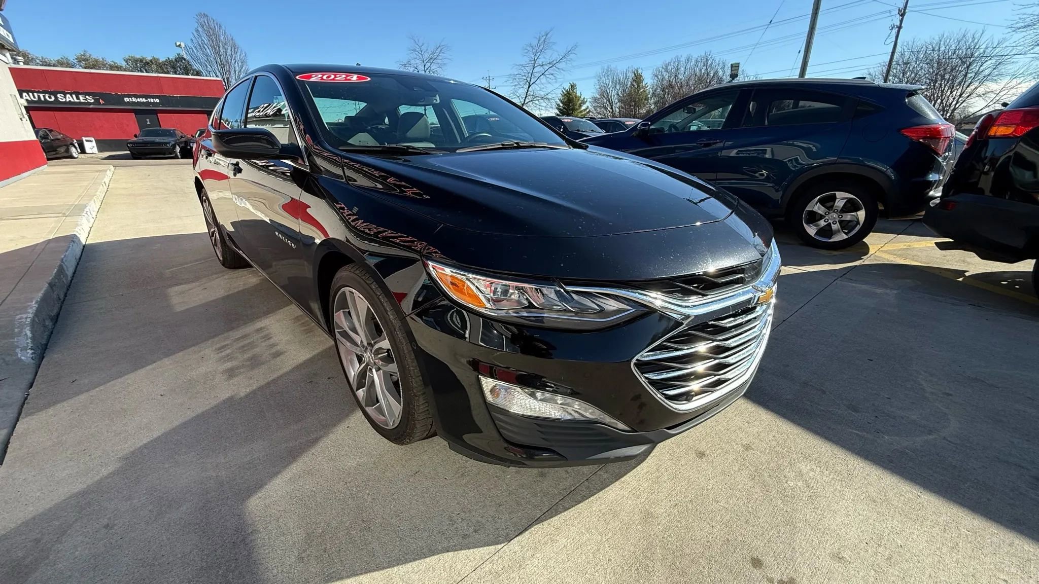 Used 2024 Chevrolet Malibu LT image 2