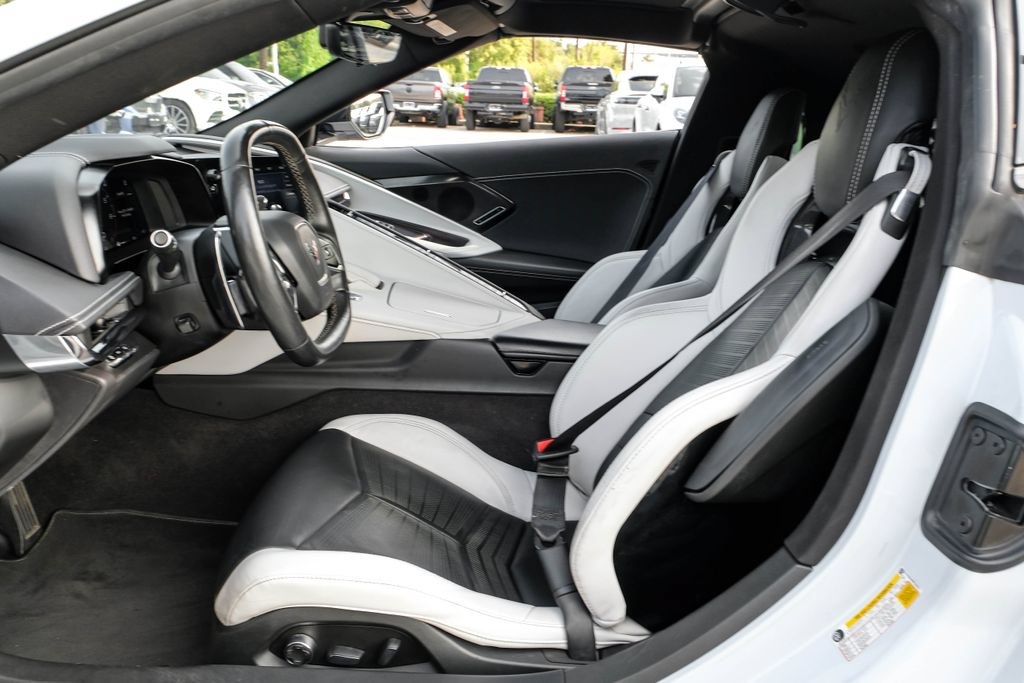 Used 2023 Chevrolet Corvette Stingray Preferred Cpe w/ Z51 Performance Package RWD image 28