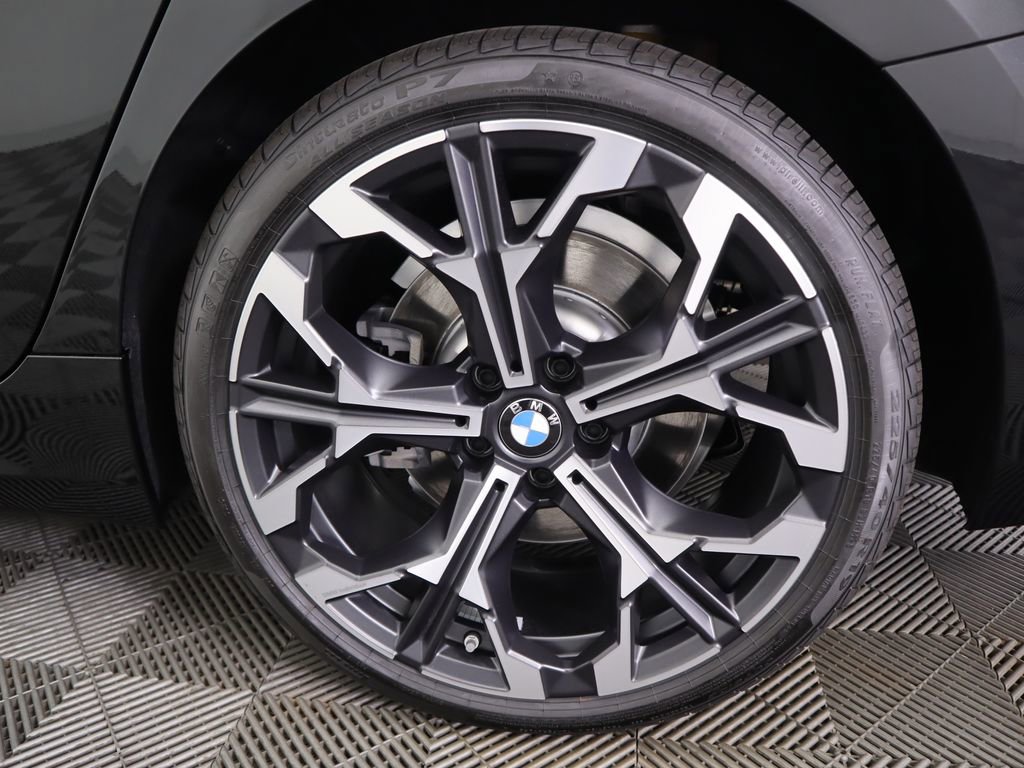 New 2026 BMW 330i Sedan w/ Convenience Package image 32