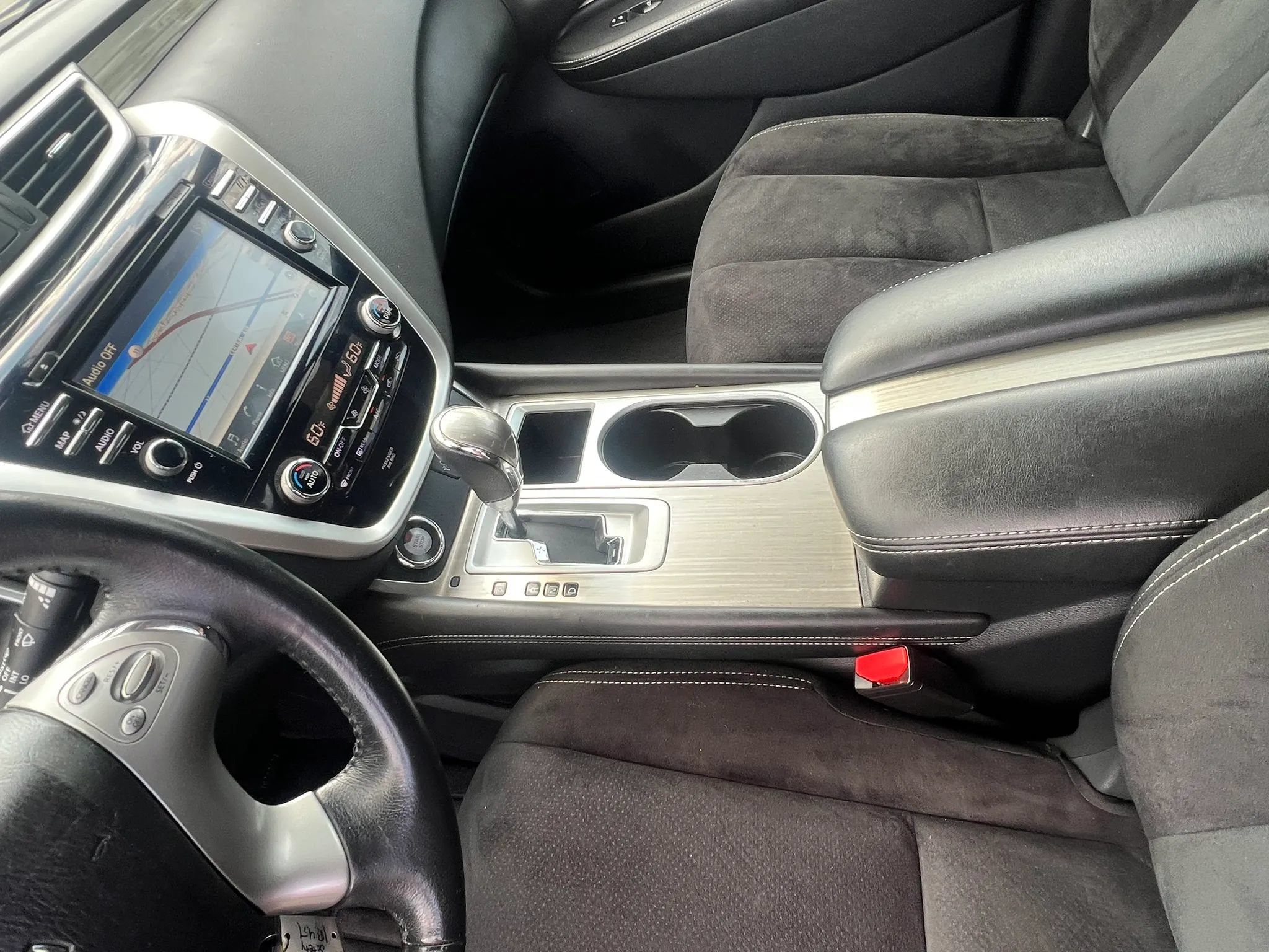 Used 2018 Nissan Murano SV AWD/4WD image 16