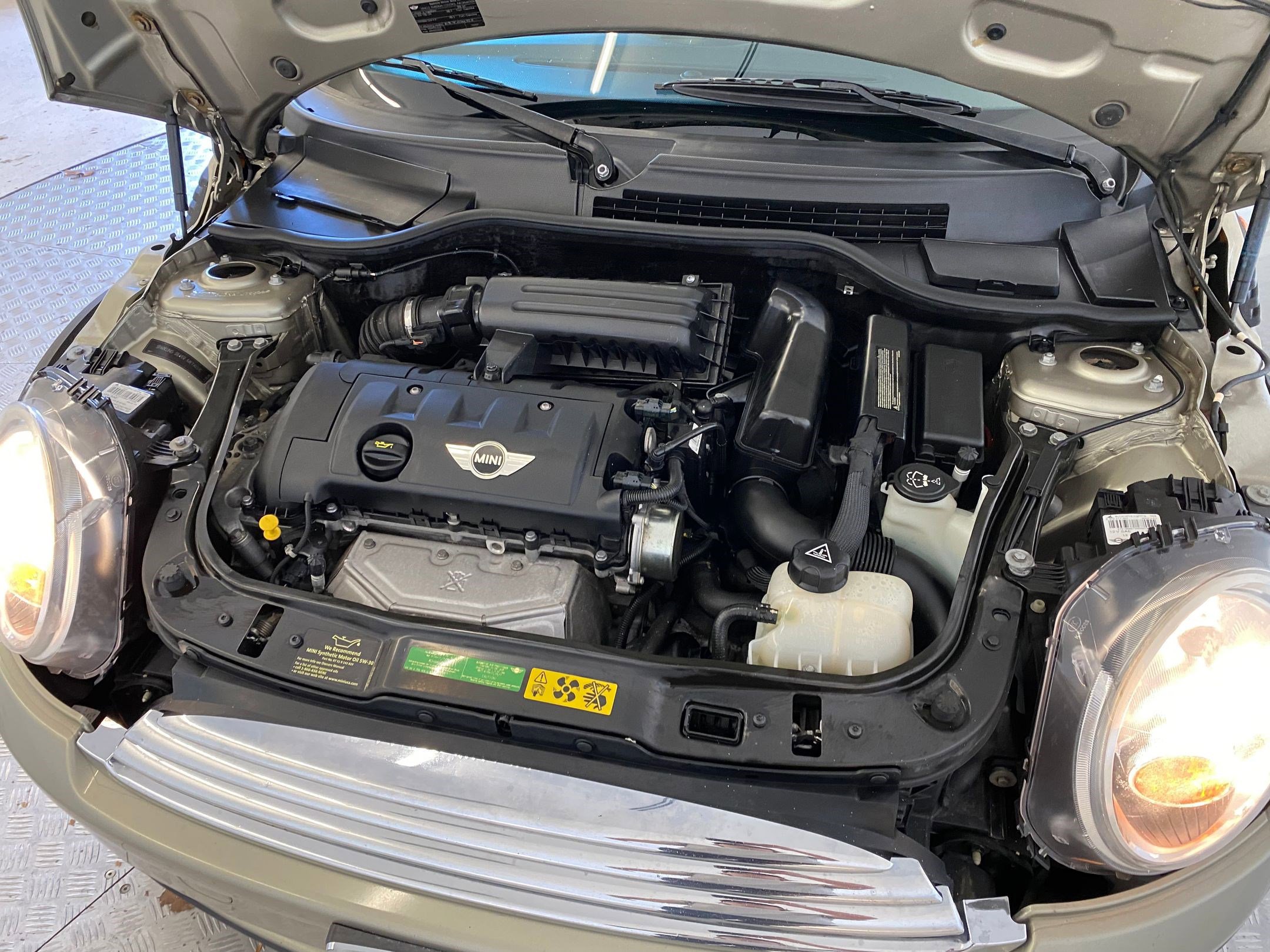 Used 2010 MINI Cooper Hardtop image 28