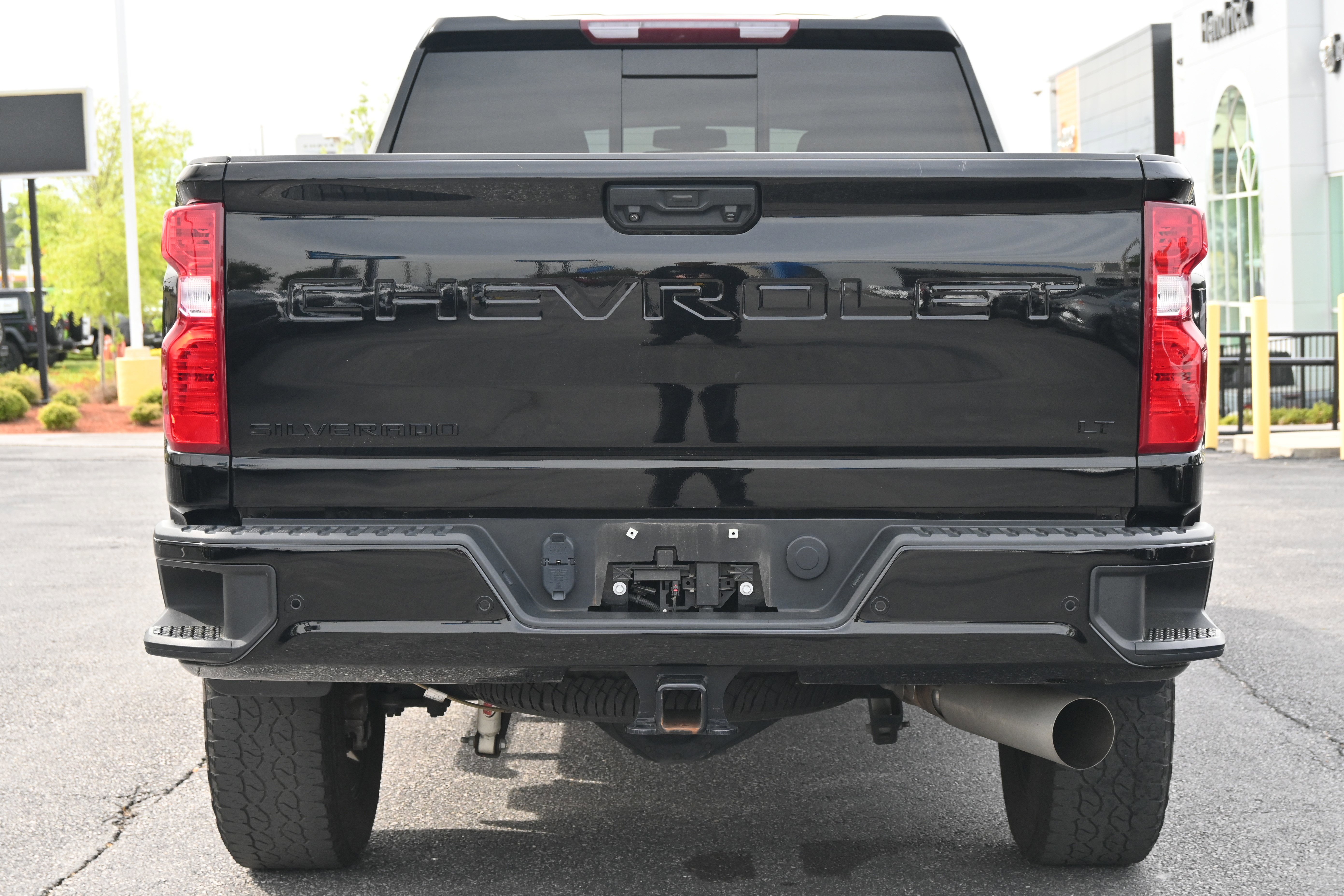 Used 2023 Chevrolet Silverado 2500 LT w/ Midnight Edition image 14