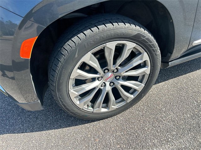 Used 2021 GMC Yukon Denali w/ Denali Premium Package image 14