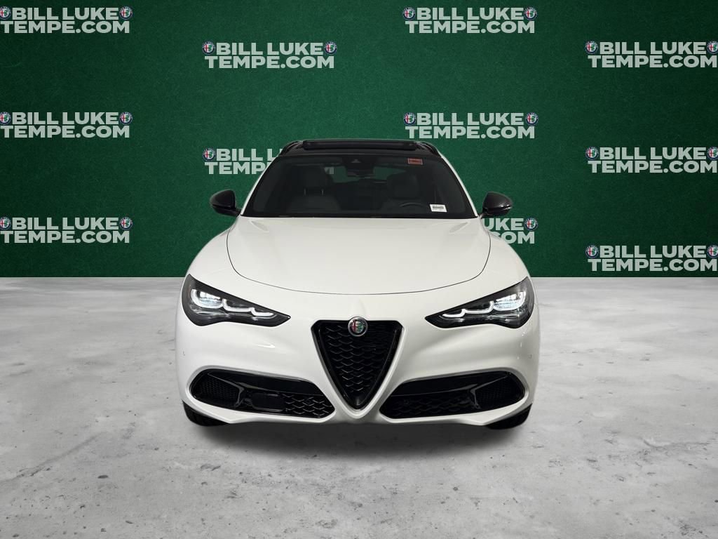 Used 2024 Alfa Romeo Stelvio Veloce image 10