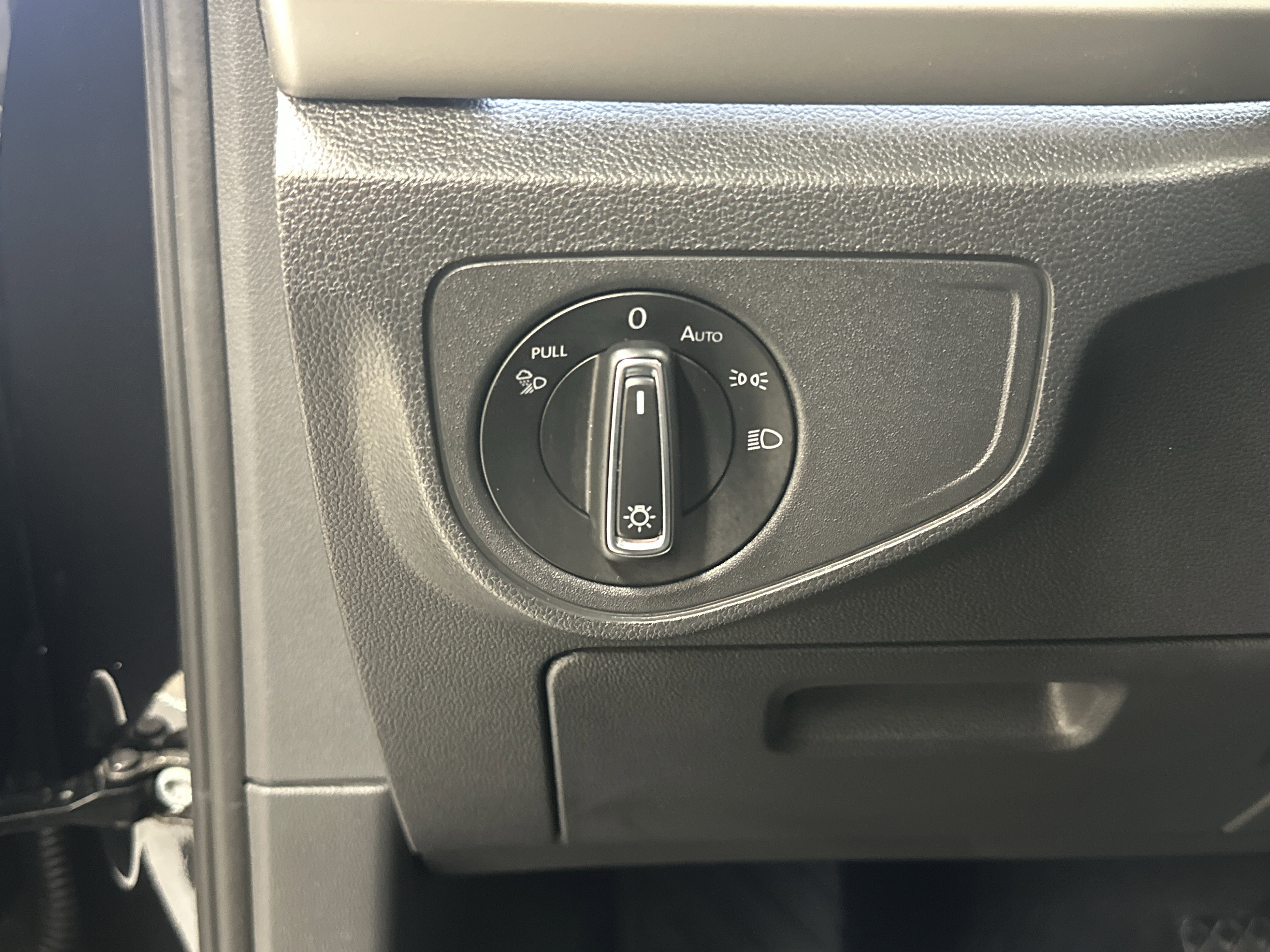 Used 2023 Volkswagen Atlas Cross Sport SEL image 23