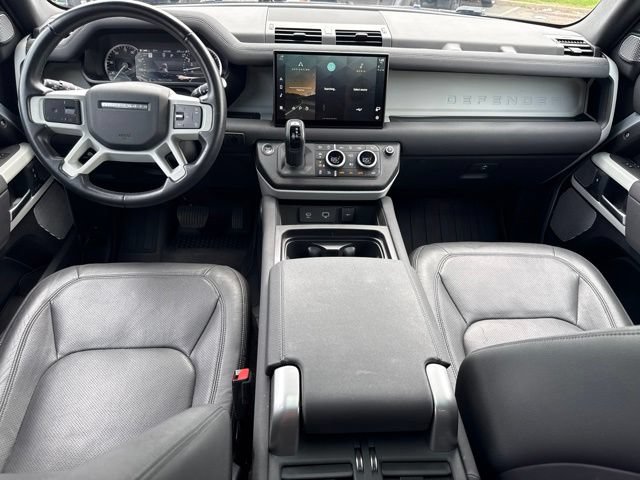 Used 2023 Land Rover Defender 130 SE AWD/4WD image 25