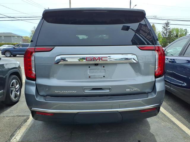 Used 2023 GMC Yukon SLT w/ SLT Premium Package AWD/4WD image 5