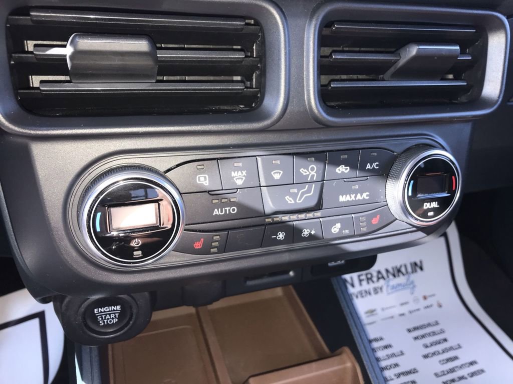 Used 2022 Ford Maverick Lariat w/ Lariat Luxury Package image 18