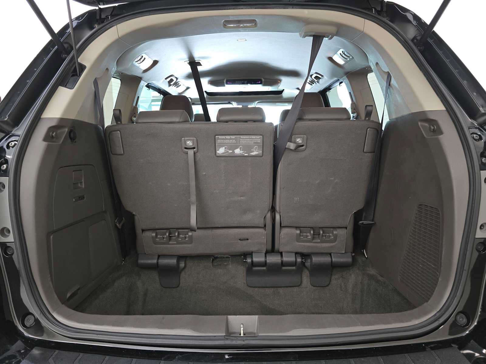 Used 2014 Honda Odyssey Touring image 31