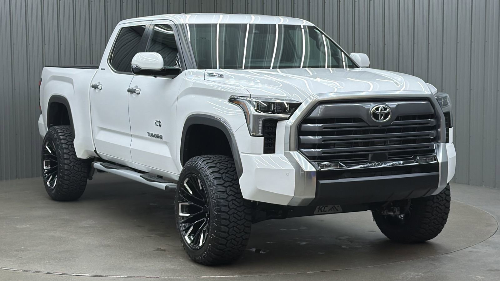 Used 2025 Toyota Tundra Limited image 6