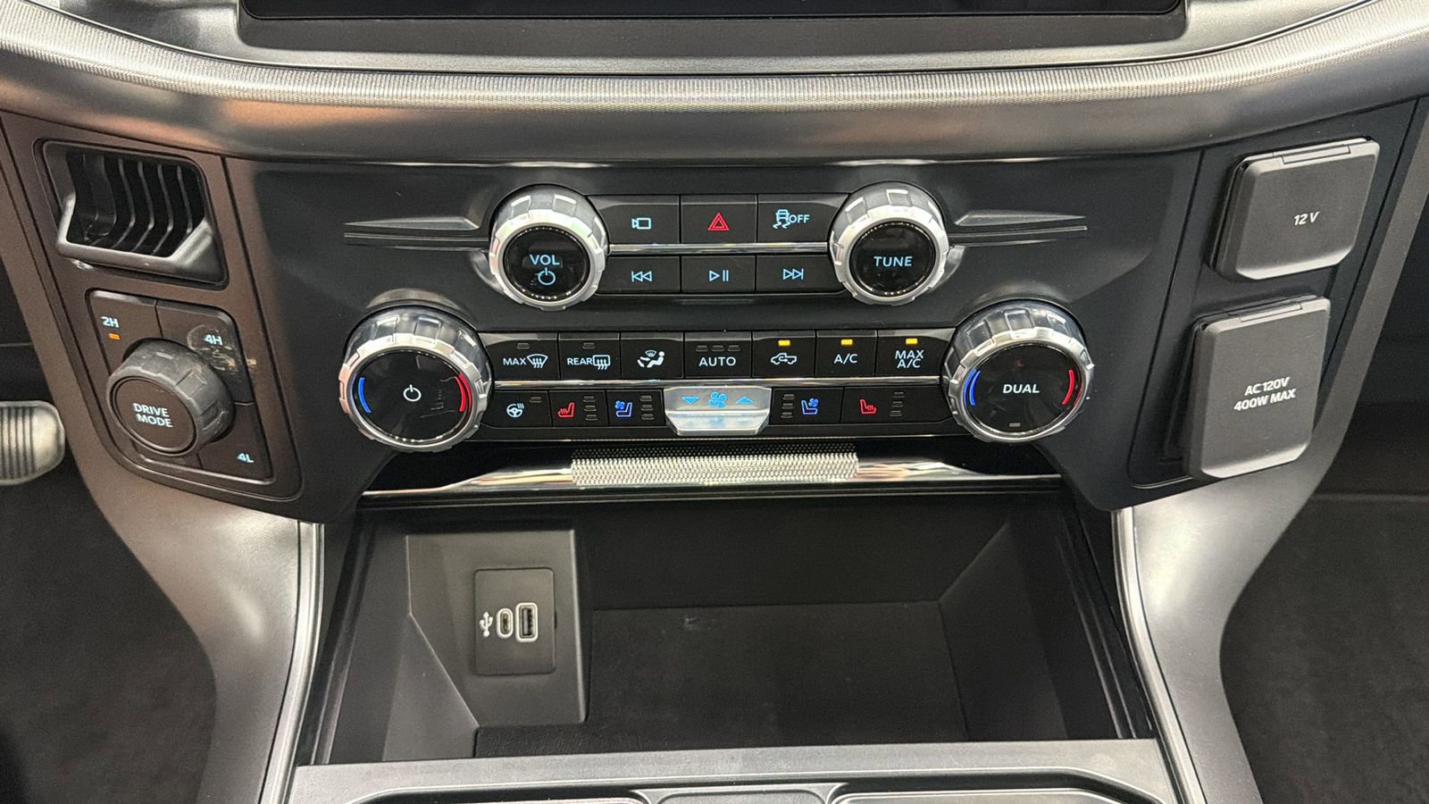 Used 2025 Ford F150 Lariat AWD/4WD image 22