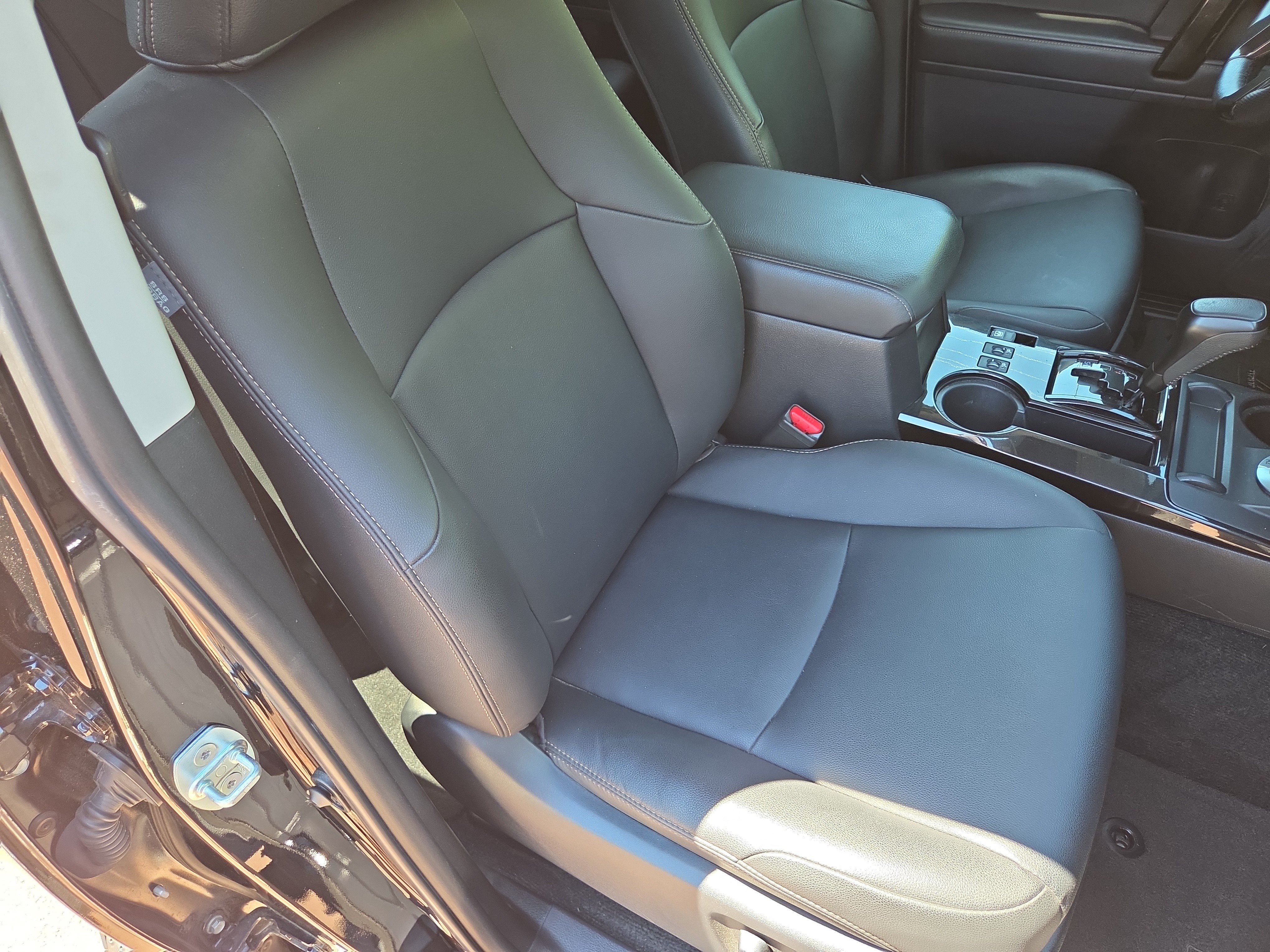 Used 2023 Toyota 4Runner 40th Anniversary SE AWD/4WD image 16