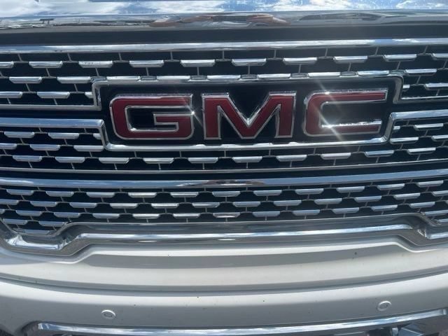Certified 2022 GMC Sierra 1500 Denali w/ Denali Premium Package AWD/4WD image 5
