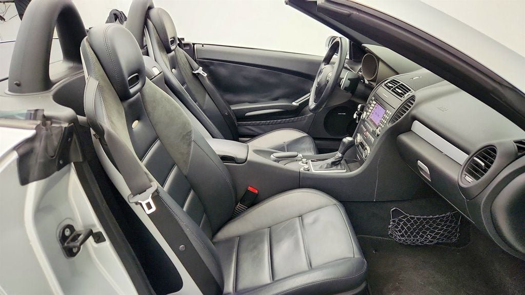 Used 2007 Mercedes-Benz SLK 55 AMG image 23