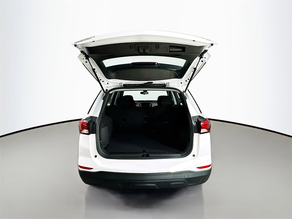 Used 2022 Chevrolet Equinox LS image 29