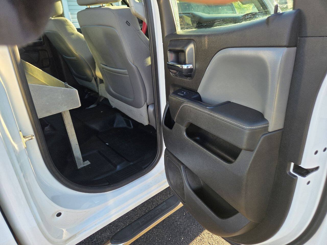 Used 2015 Chevrolet Silverado 2500 W/T AWD/4WD image 31