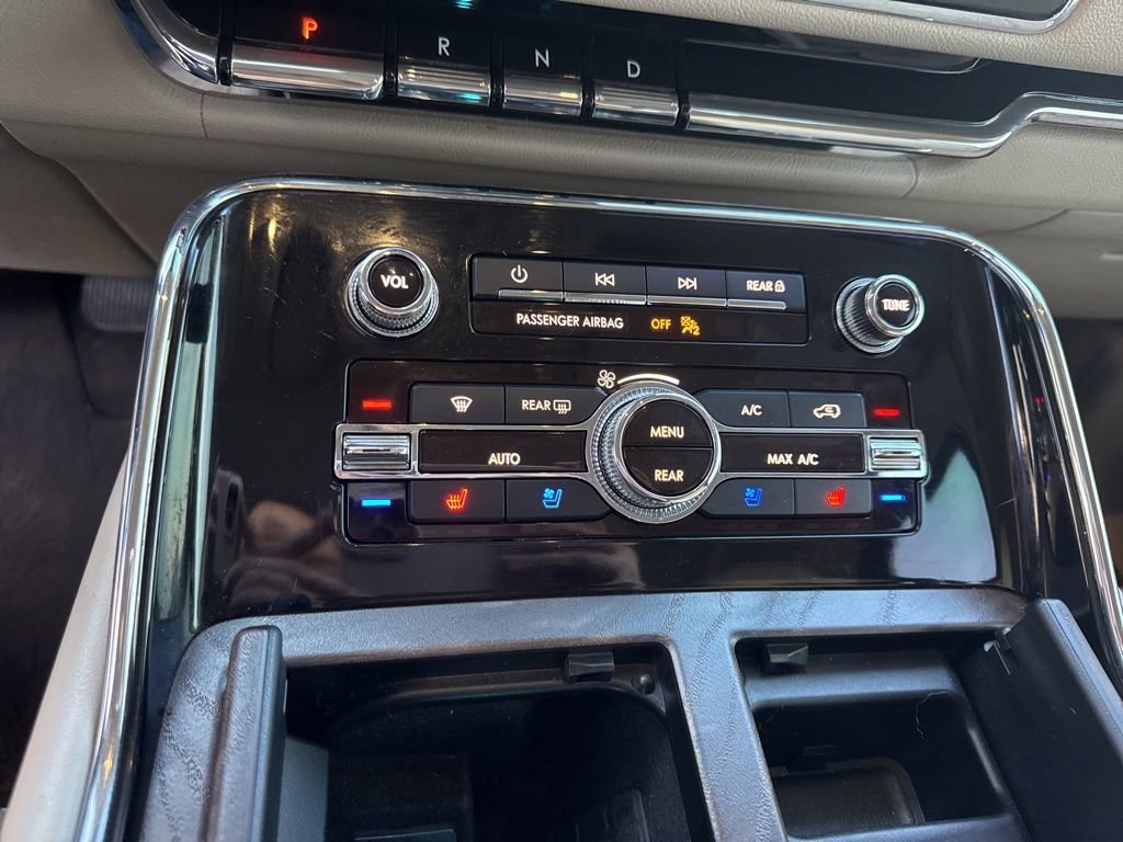 Used 2020 Lincoln Navigator Reserve w/ Luxury Package image 16