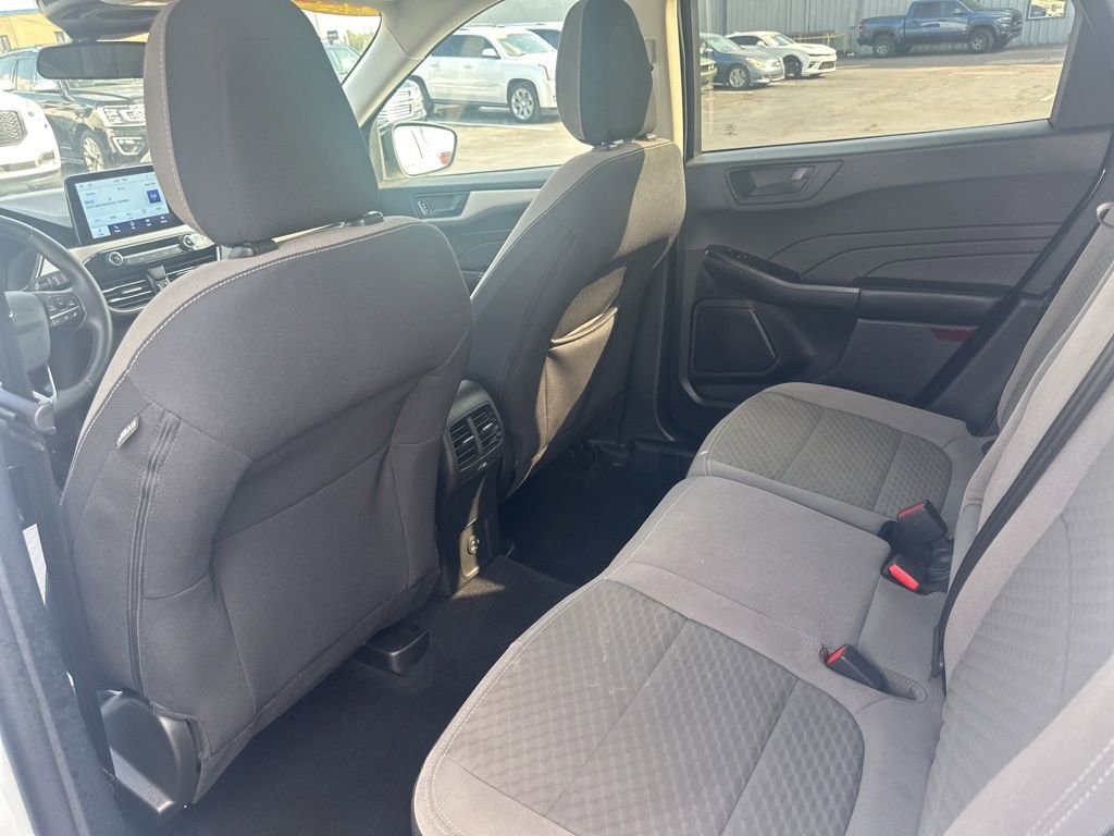 Used 2022 Ford Escape SE w/ SE Sport Appearance Package image 25