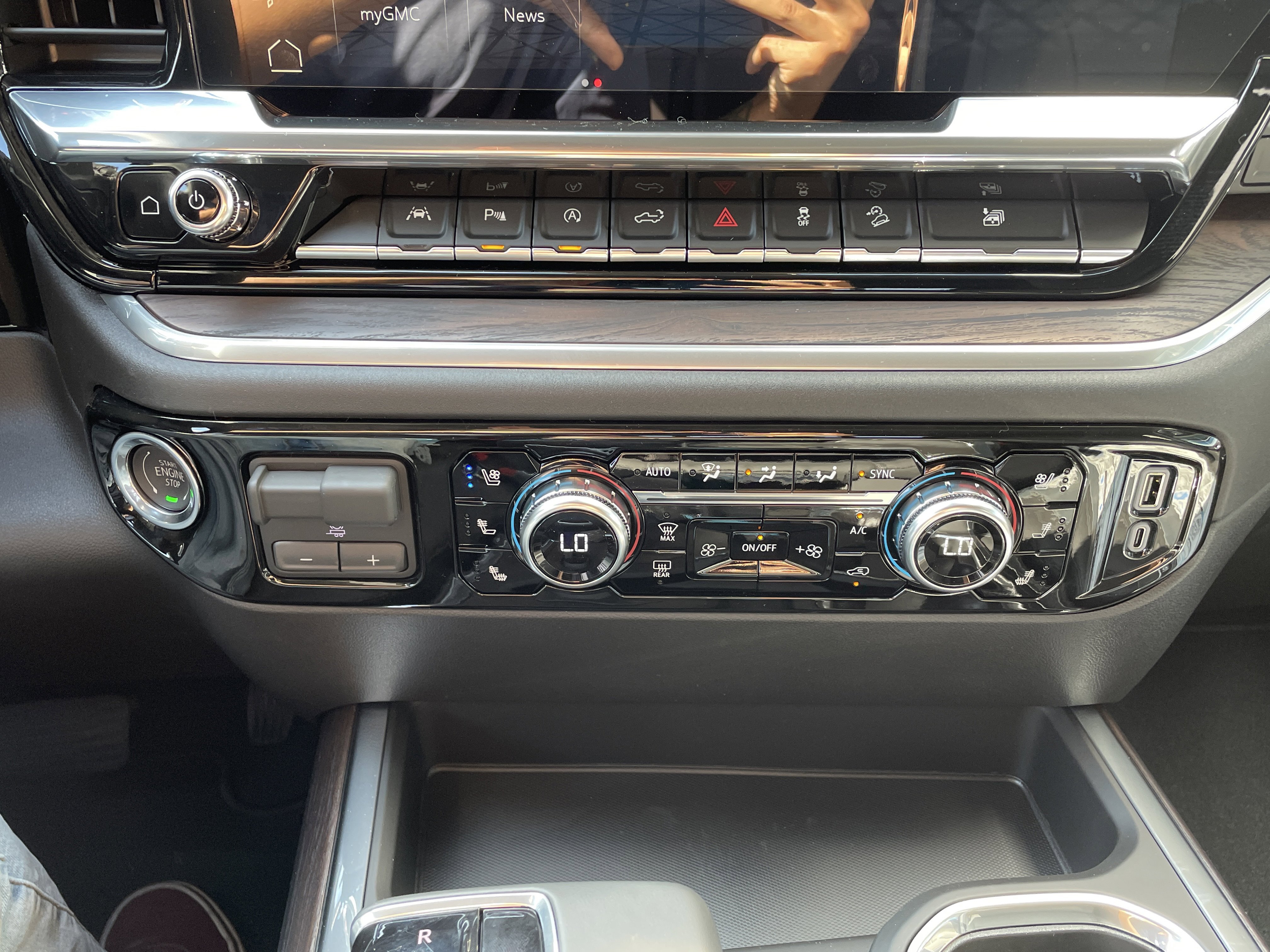 New 2026 GMC Sierra 1500 SLT w/ SLT Premium Package image 27