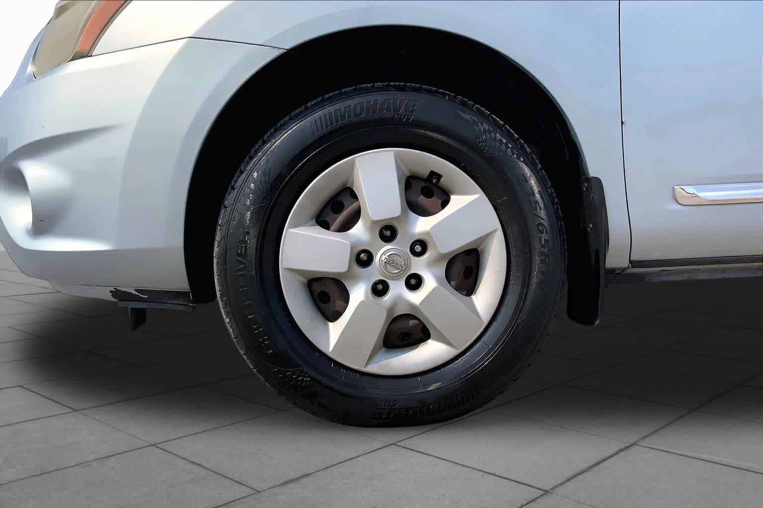 Used 2014 Nissan Rogue S w/ Convenience Package FWD image 11