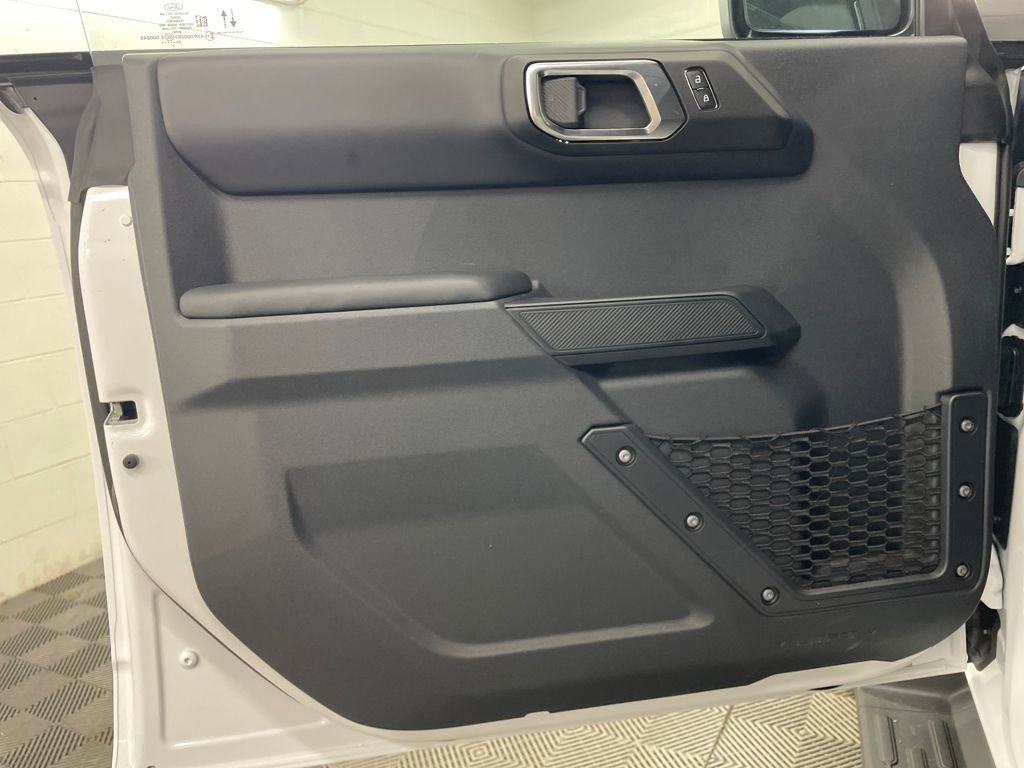 New 2025 Ford Bronco Outer Banks image 16