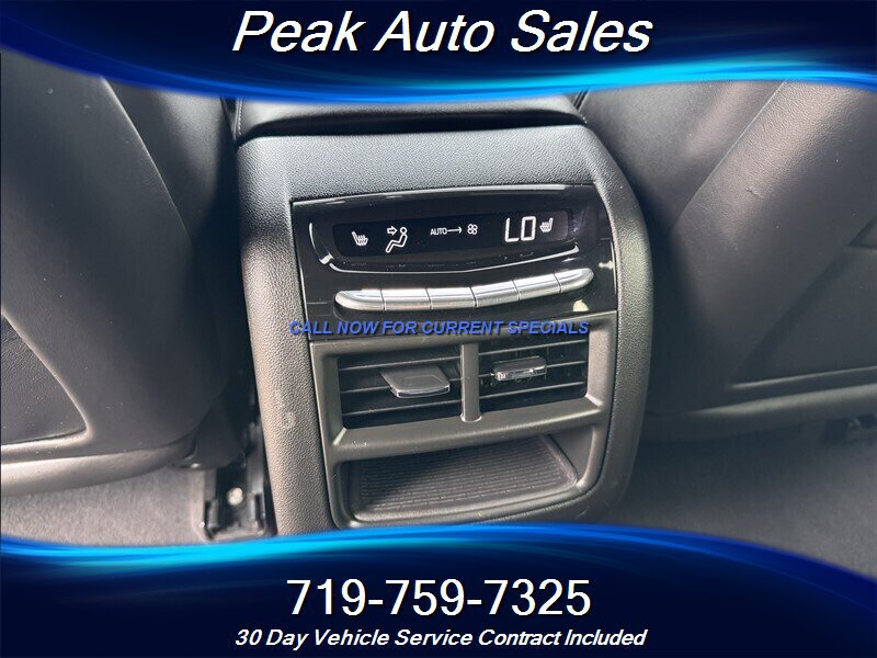 Used 2017 Cadillac XT5 Platinum AWD/4WD image 28