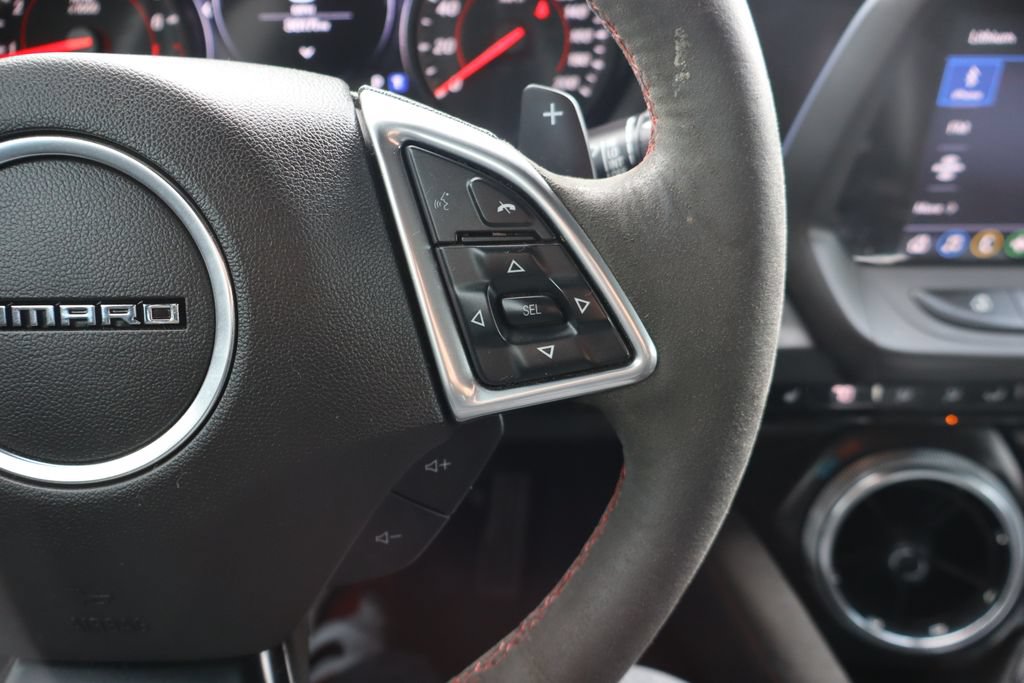 Used 2022 Chevrolet Camaro ZL1 RWD image 9