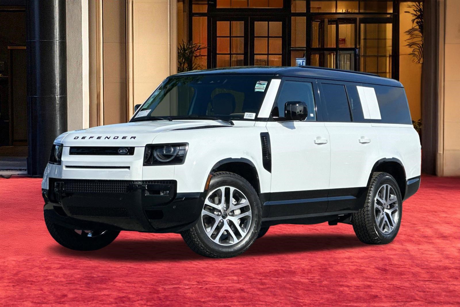 New 2026 Land Rover Defender 130 X-Dynamic SE image 2